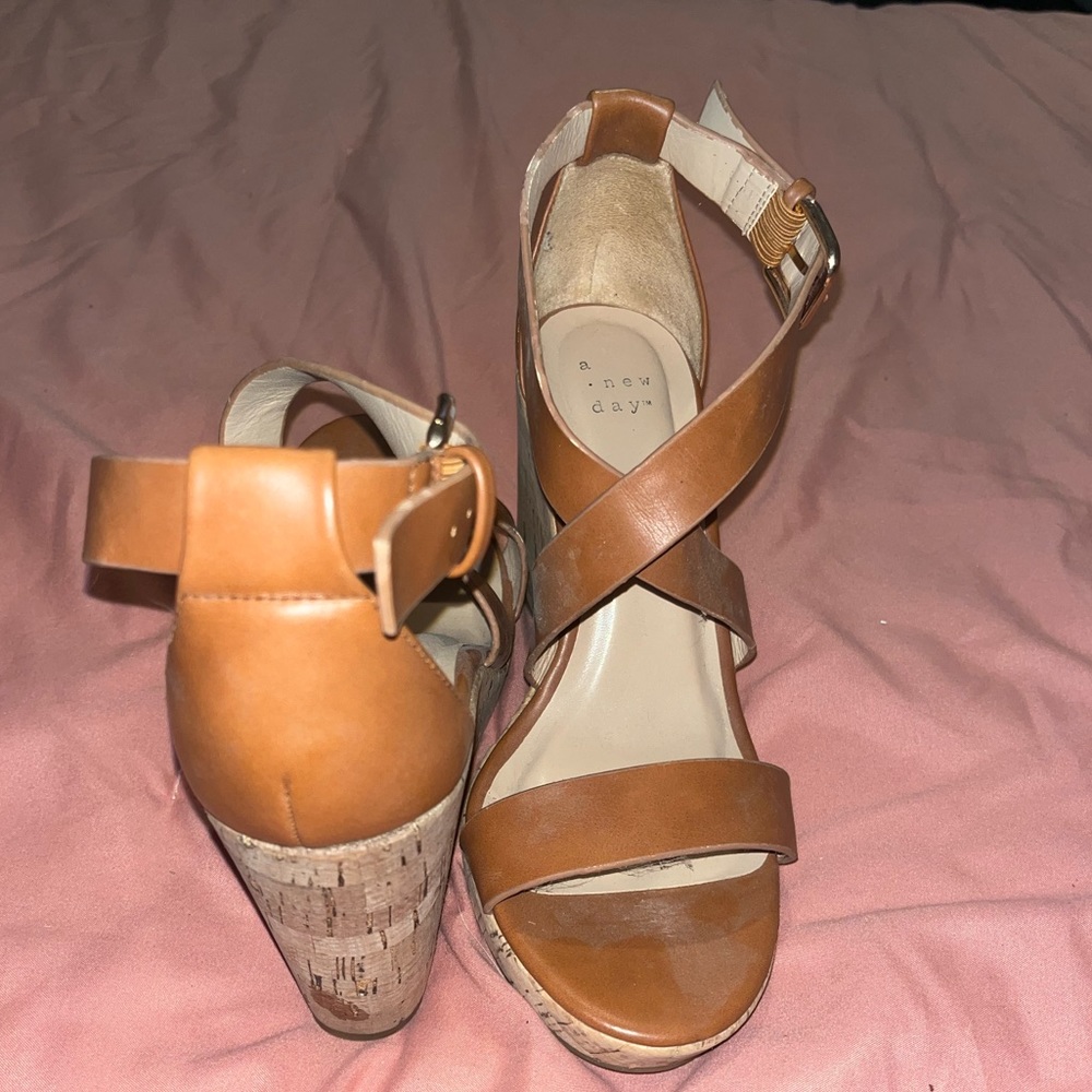 Tan wedges